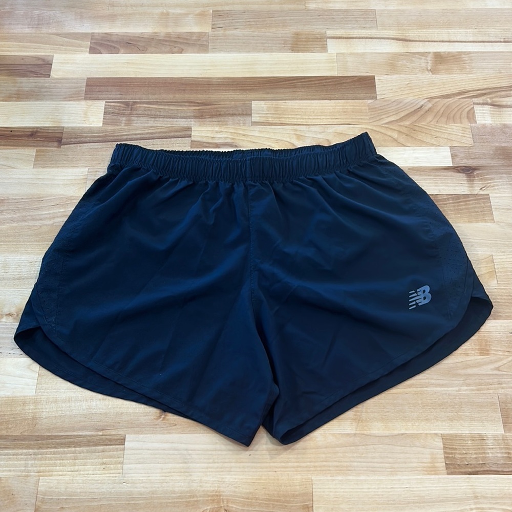 New Balance women’s black athletic shorts- very good condition